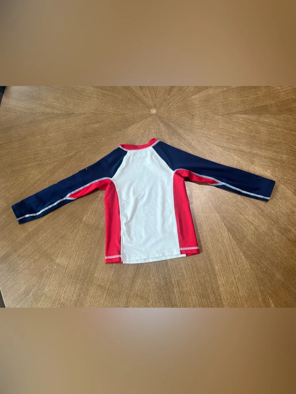 Vineyard Vines USA flag toddler swim top/rashgaurd size 3T
